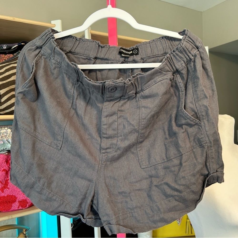 Blanc NYC Gray Drawstring Shorts size large. Preloved